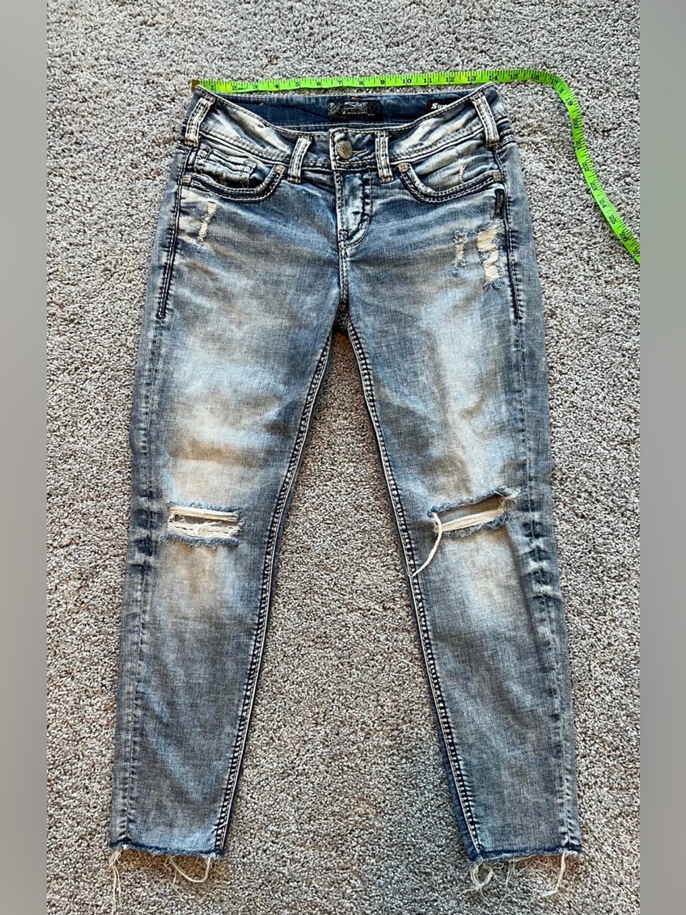Silver Jeans Women's Skinny Jeans - Faded Blue Wash with Distressed Knees